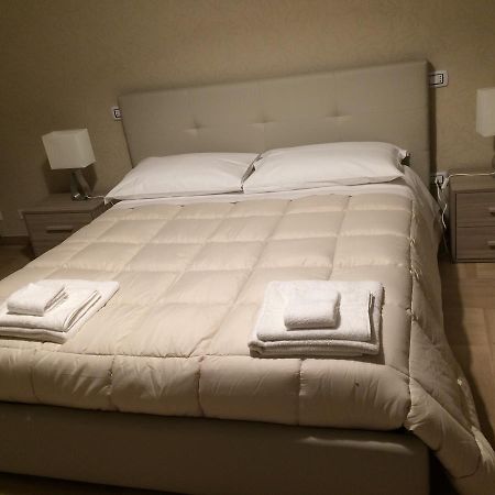 Casa Grace 2 Bed and Breakfast Bari Esterno foto