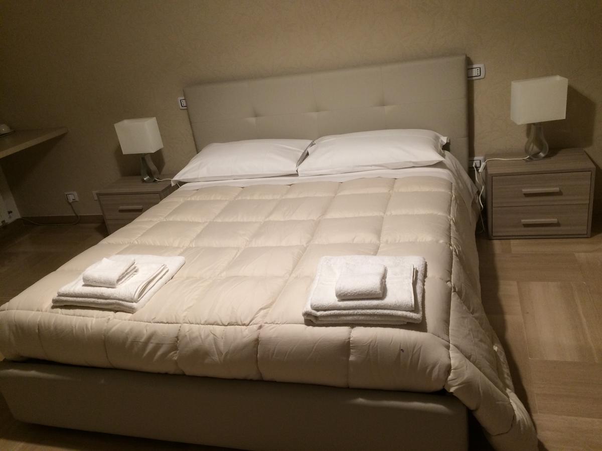 Casa Grace 2 Bed and Breakfast Bari Esterno foto